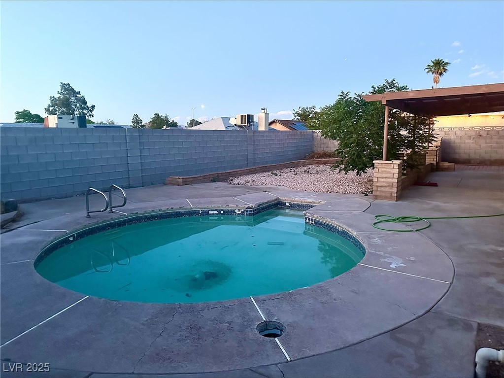 Henderson, Nevada 89011, United States, 3 Bedrooms Bedrooms, ,2 BathroomsBathrooms,Residential,Active,122896
