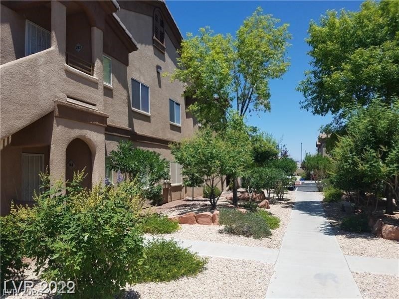 5750 E Hacienda Avenue 202