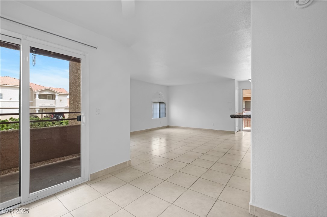9325 W DESERT INN Road 177
