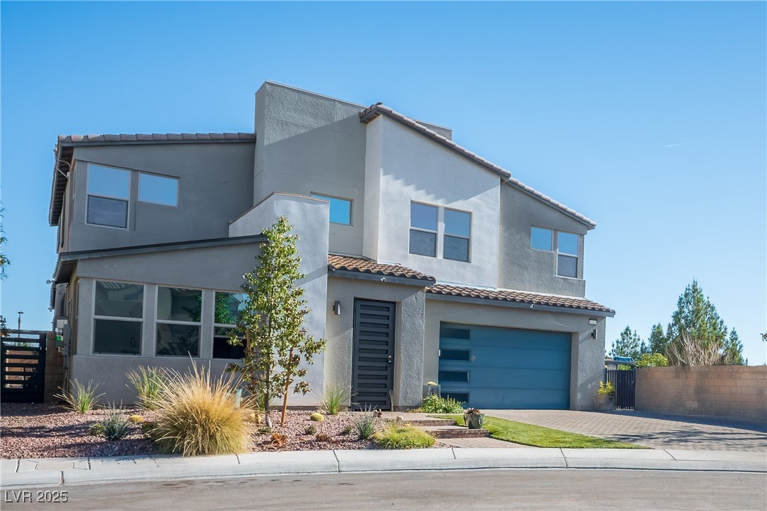 8320 Carabiner Court