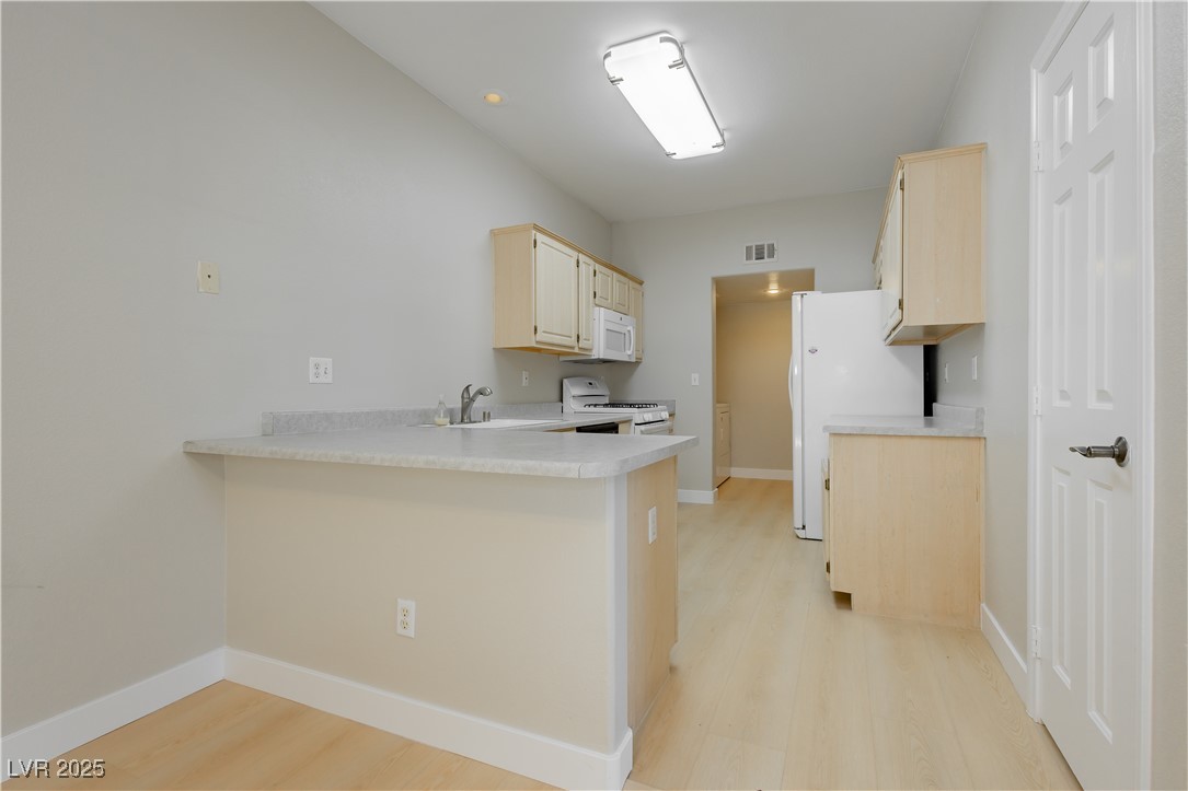 1617 Cave Spring Drive, Henderson, Nevada image 9