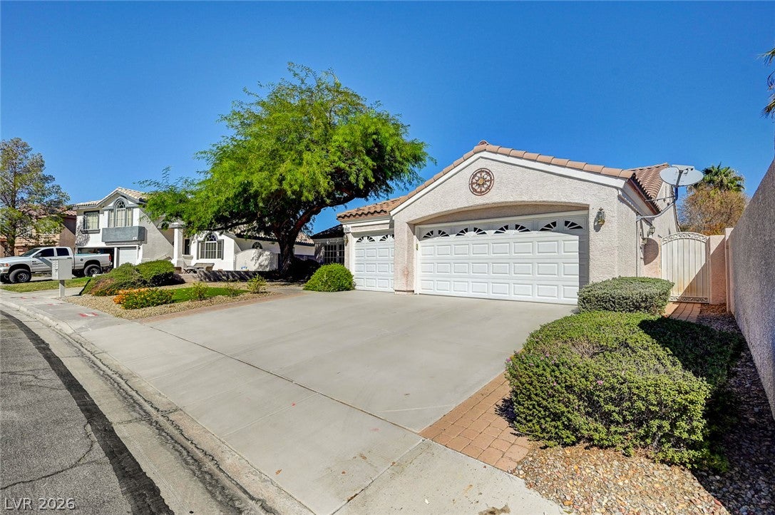 950 Denberry Way