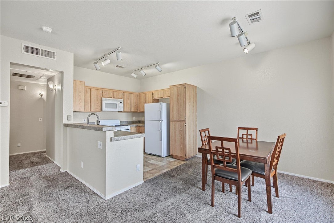 251 S Green Valley Parkway 4122