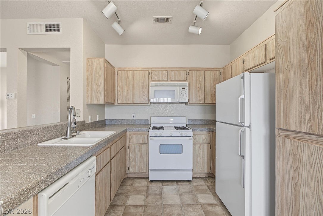 251 S Green Valley Parkway 4122