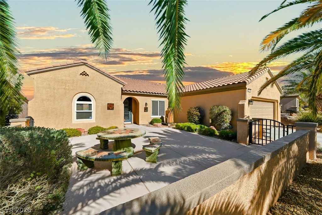 Photo of 2404 Ozark Plateau Drive, Henderson, NV 89044 (MLS # 2761561)