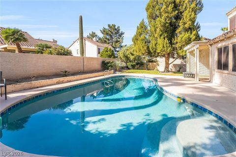 Photo of 547 British Court, Henderson, NV 89014 (MLS # 2764063)