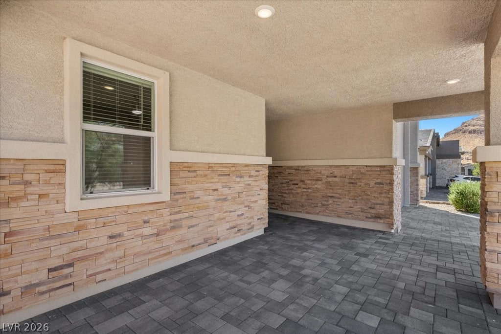 10006 Joshua Foothills Street
