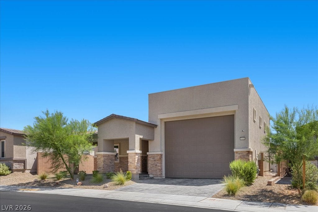 10006 Joshua Foothills Street