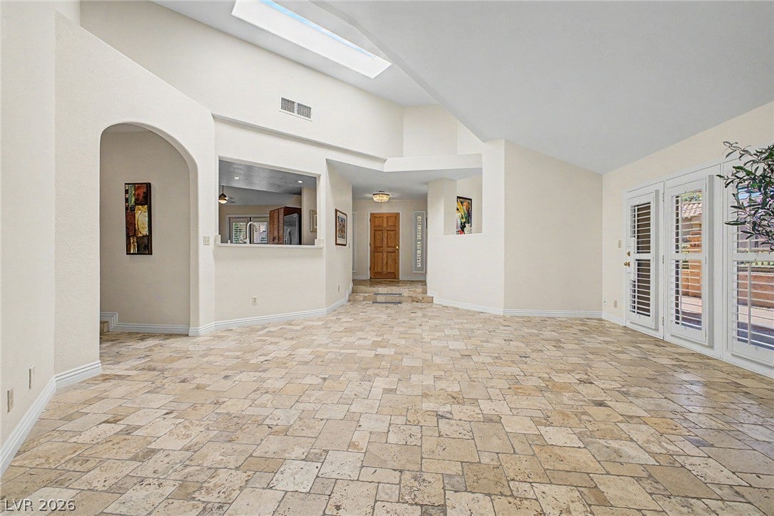 7159 Mission Hills Drive