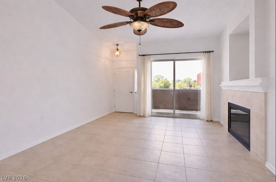 2305 W Horizon Ridge Parkway 1523