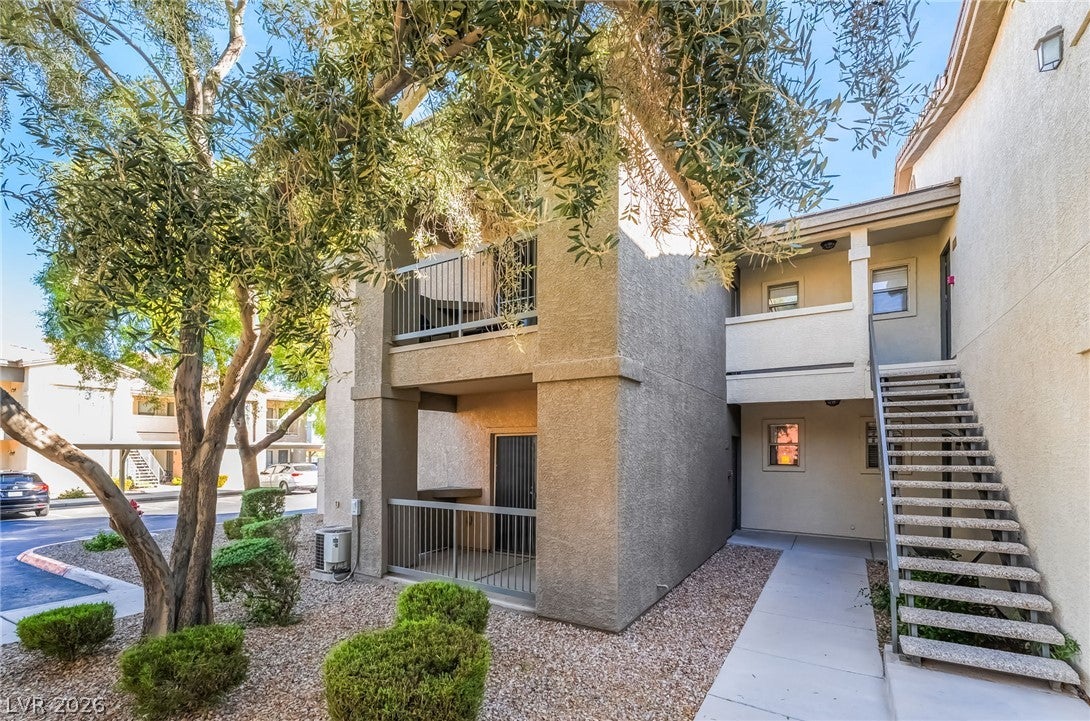 8000 W Badura Avenue 1057