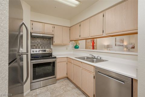 Condominium in Laughlin NV 2068 Mesquite Lane 12.jpg