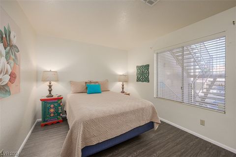 Condominium in Laughlin NV 2068 Mesquite Lane 35.jpg