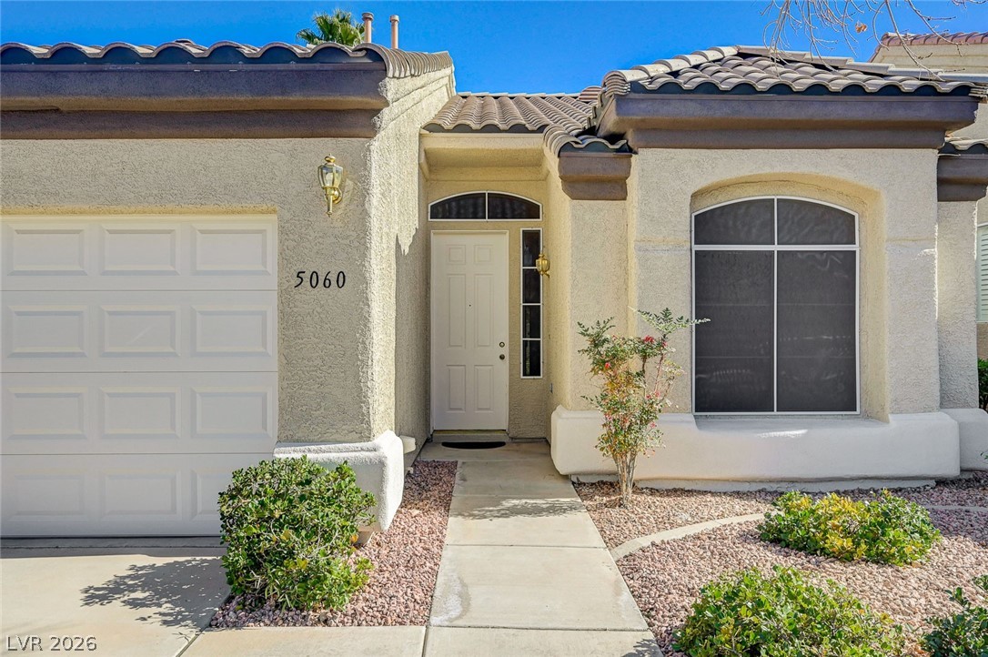 5060 Shadow River Street