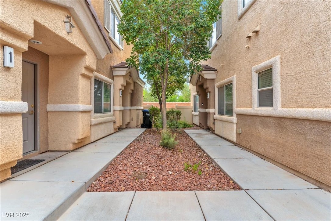 6720 Lavender Lilly Lane 3