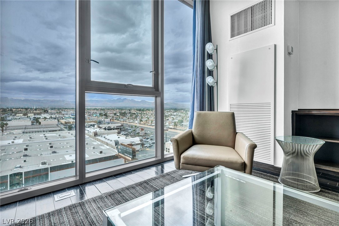 4381 W Flamingo Road 1007
