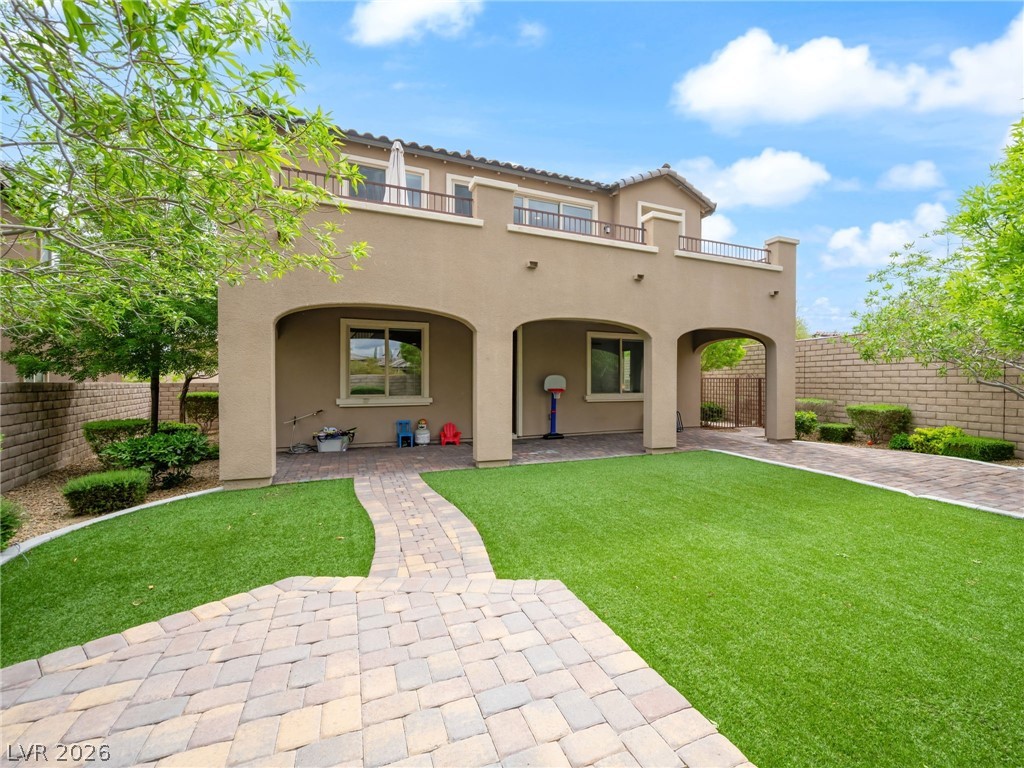 11914 Tres Bispos Avenue