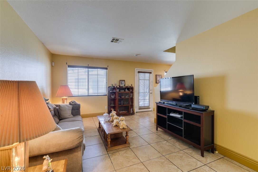 5330 E Charleston Boulevard 31