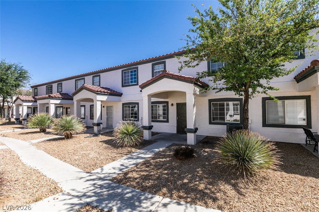 5330 E Charleston Boulevard 31