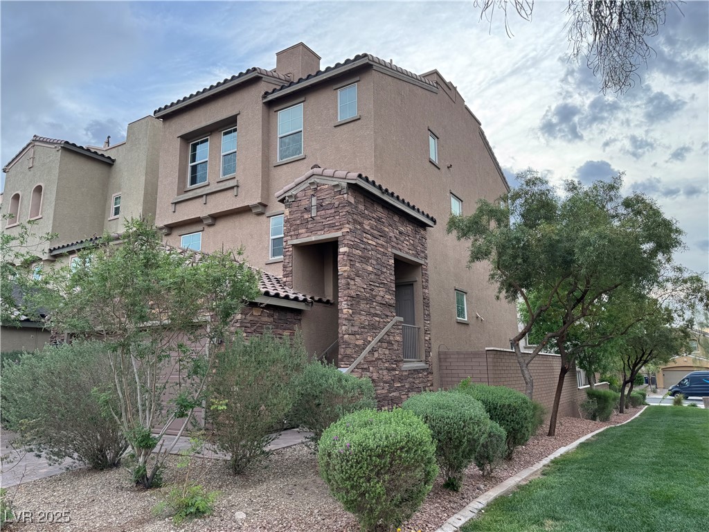 355 Gracious Way, Henderson, Nevada image 1
