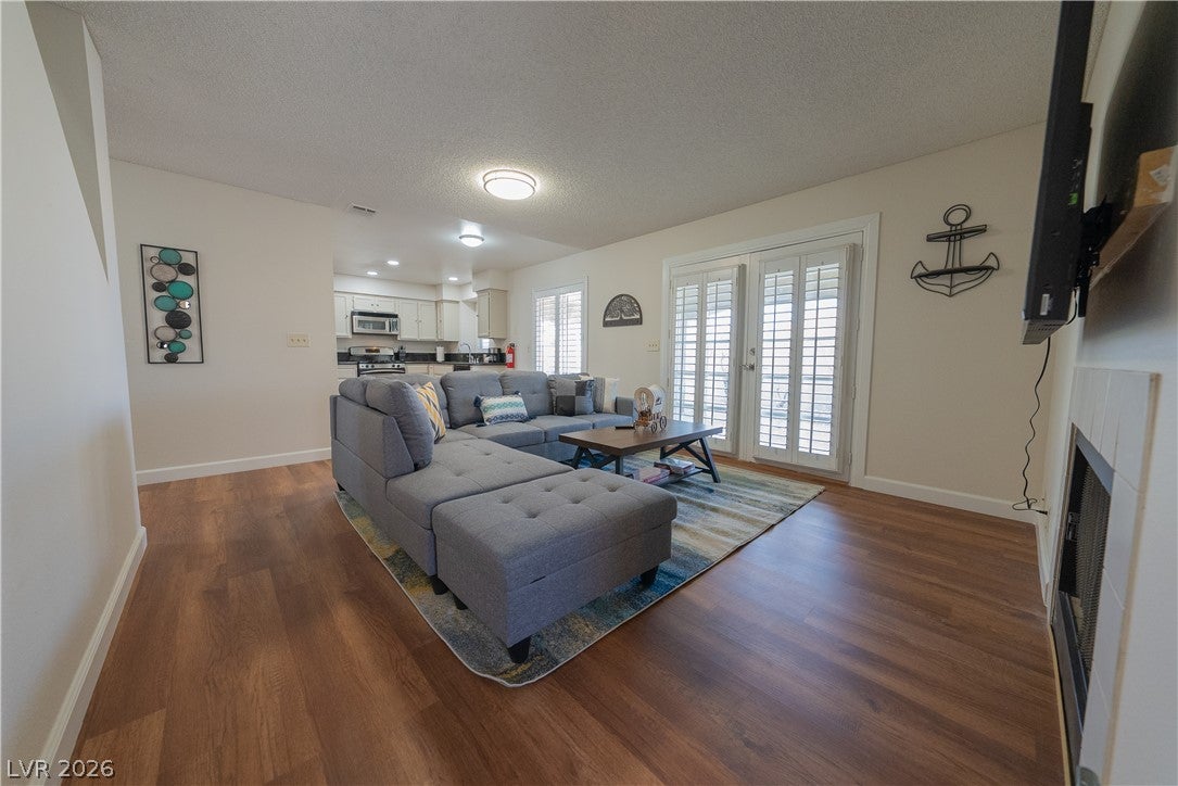 911 Saddle Horn Drive