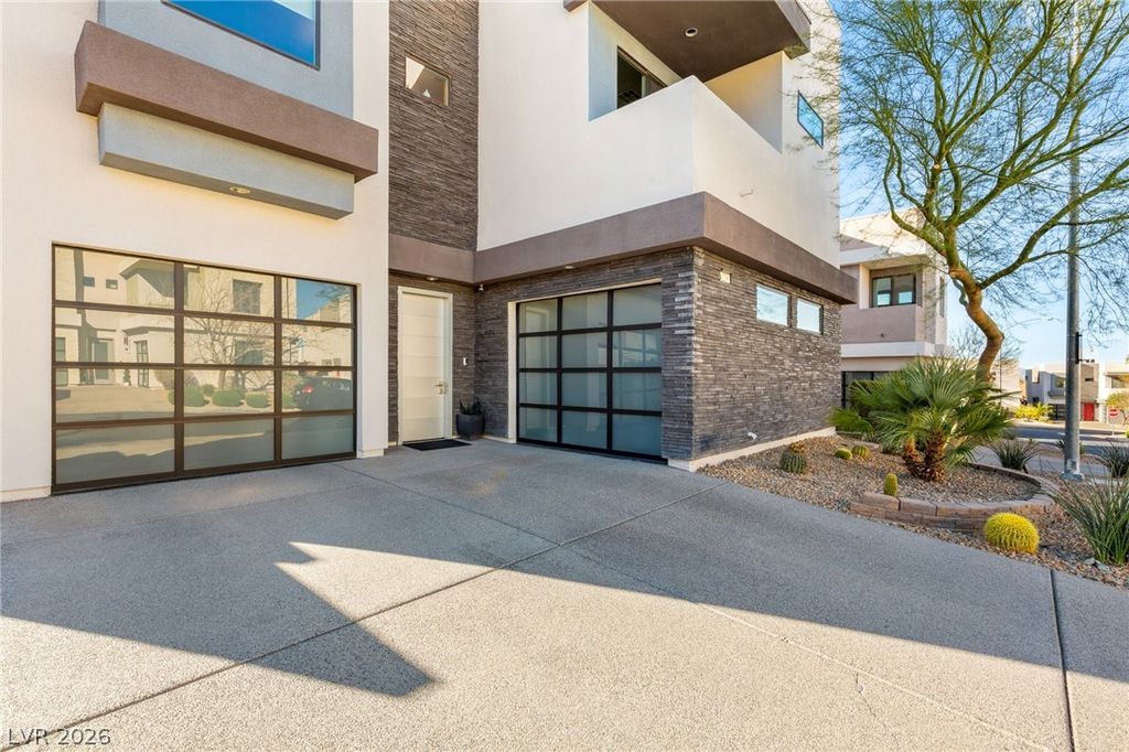 Photo of 229 Glen Lee Street, Henderson, NV 89012 (MLS # 2761791)