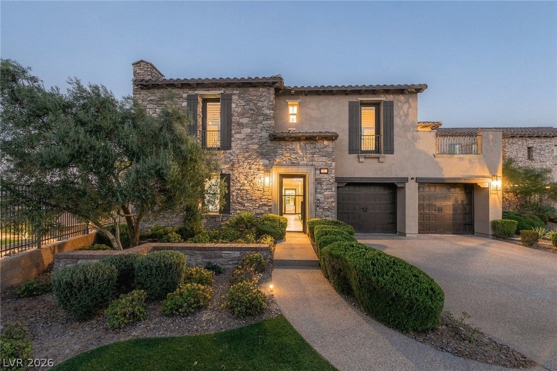Properties 1 12 Menaggio Court
