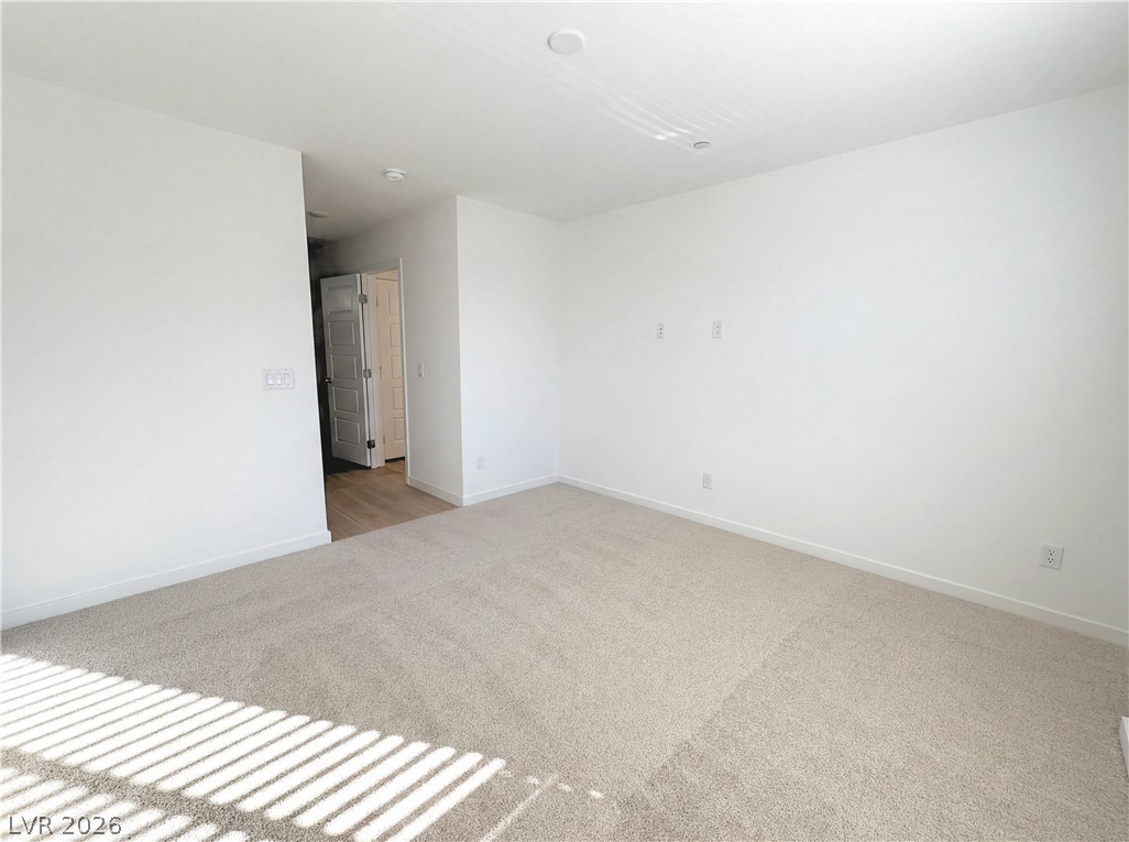 4242 Vivenda Street 1