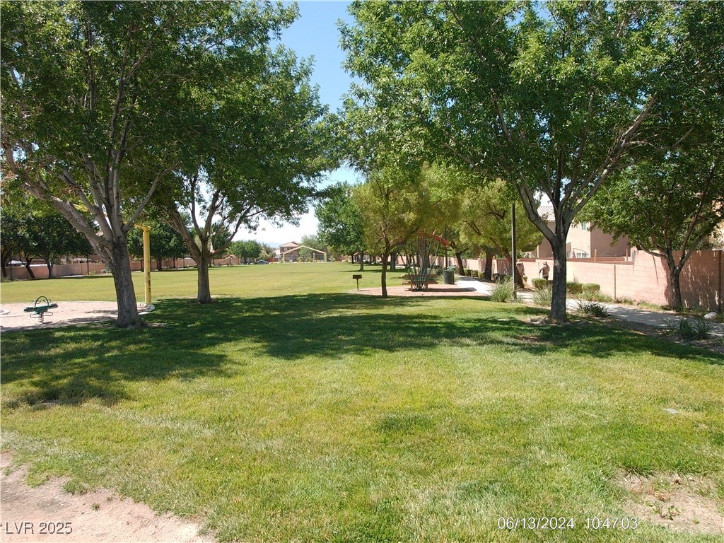 528 ROUND REIGN Avenue 0
