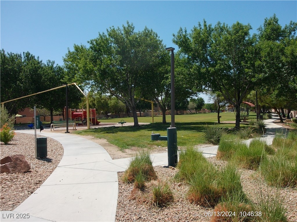 528 ROUND REIGN Avenue 0