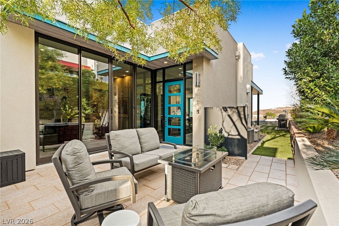 662 Falcon Summit Court