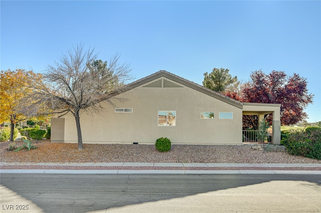 Properties 4 2052 Poppywood Avenue