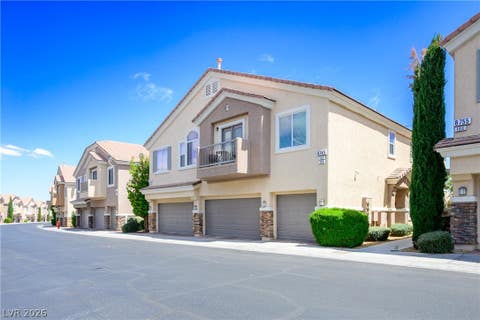 Townhouse For Sale - 8745 Traveling Breeze Avenue #101<br/> Clark County, Las Vegas, NV 89178
