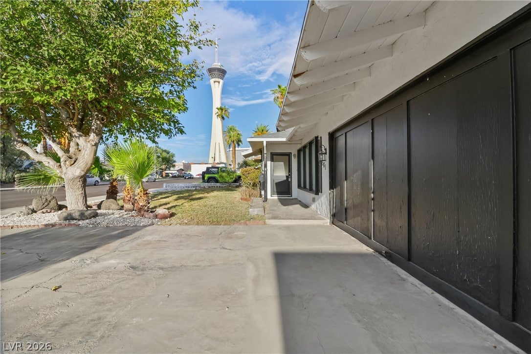 561 Bonita Avenue