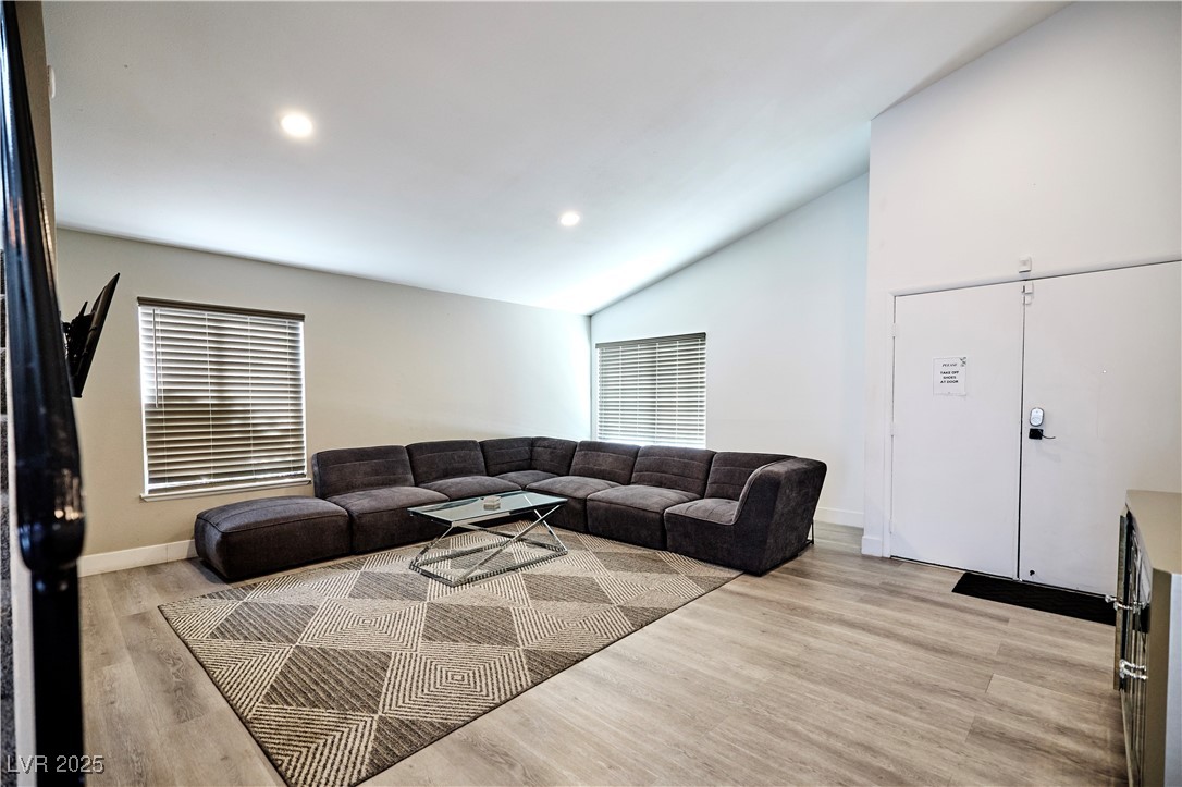 6348 Mockingbird Lane