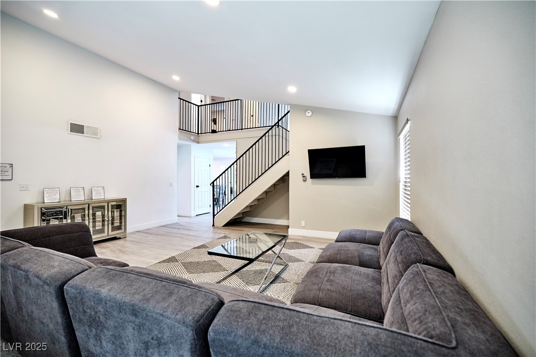 6348 Mockingbird Lane