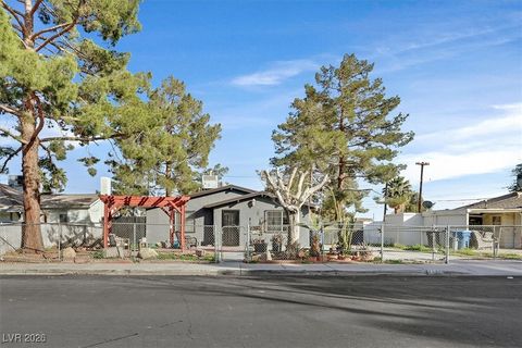 1135 S 10th Street Las Vegas NV 89104