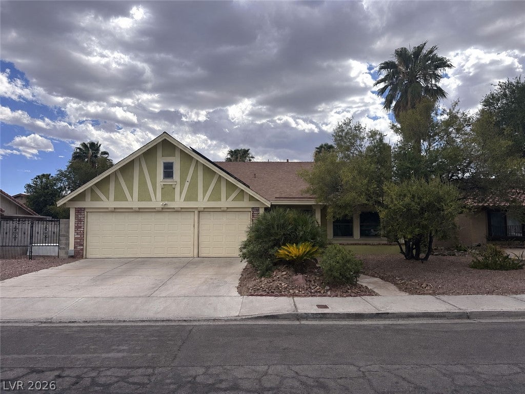 1827 NAVARRE Lane