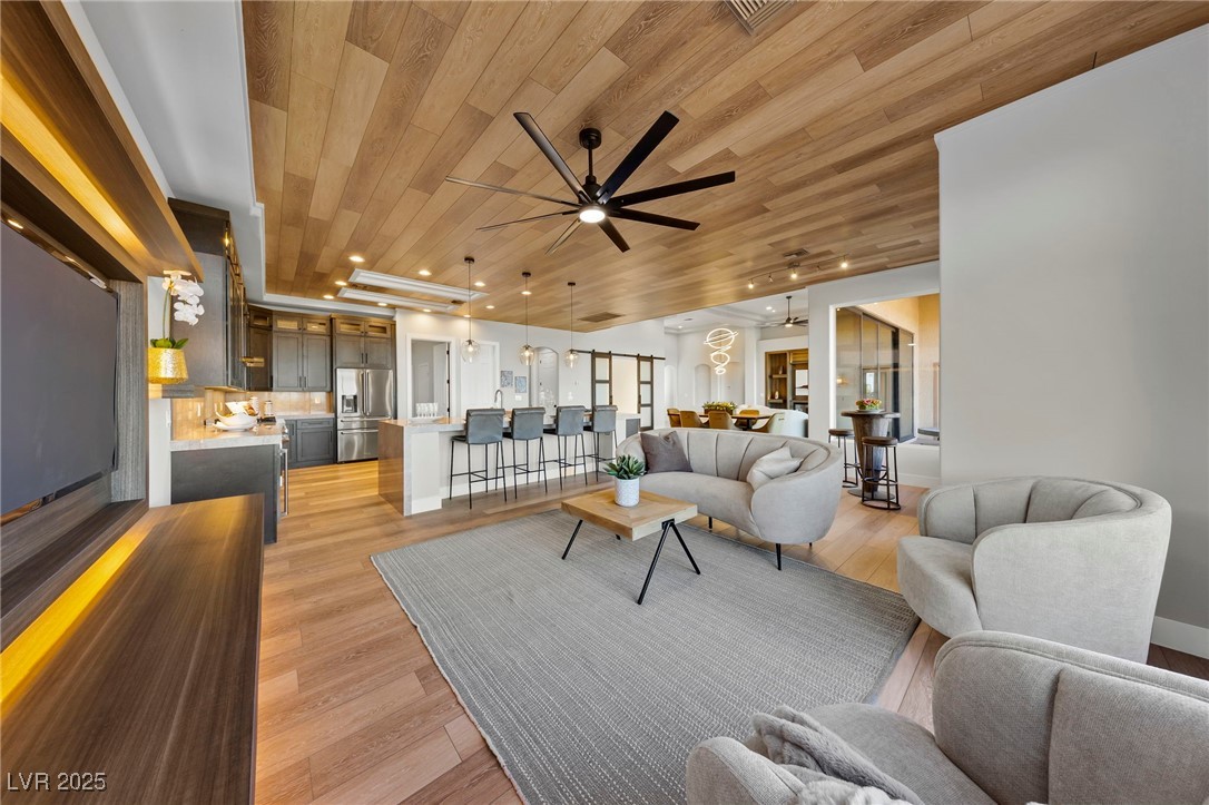 2548 Faiss Drive, Las Vegas, Nevada image 5