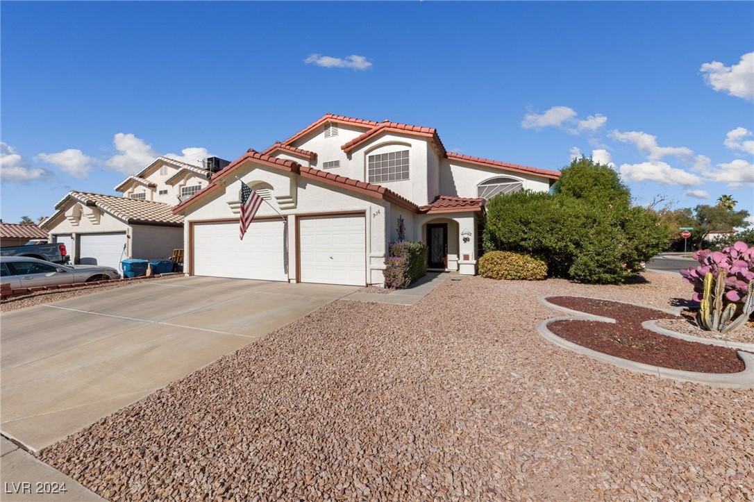 936 Clubview Drive, Henderson, Nevada image 1