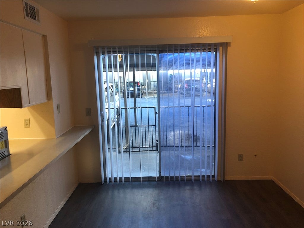 585 Sellers Place
