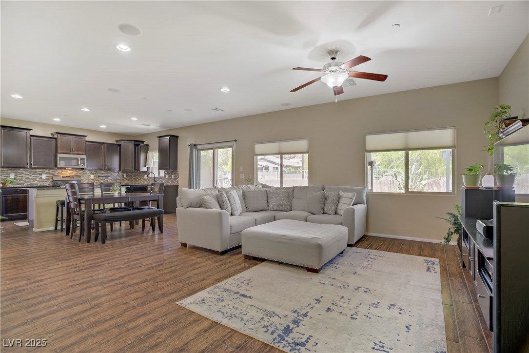 776 Flowing Meadow Drive, Henderson, Nevada image 3