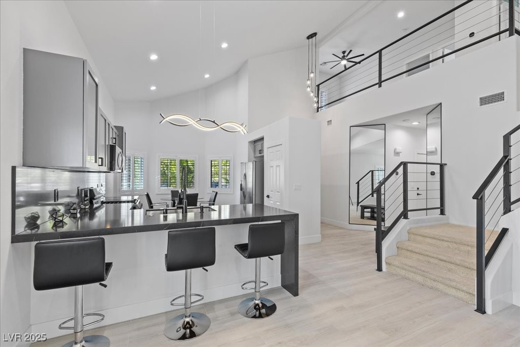 Las Vegas, Nevada 89138, United States, 3 Bedrooms Bedrooms, ,3 BathroomsBathrooms,Residential,Pending,202112