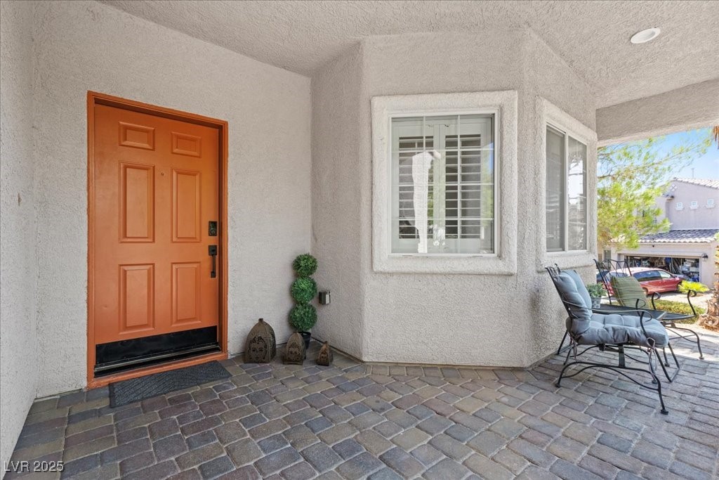 Las Vegas, Nevada 89138, United States, 3 Bedrooms Bedrooms, ,3 BathroomsBathrooms,Residential,Pending,202112