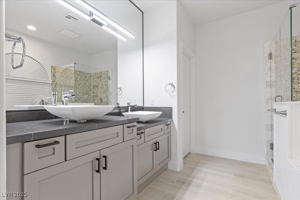 Las Vegas, Nevada 89138, United States, 3 Bedrooms Bedrooms, ,3 BathroomsBathrooms,Residential,Pending,202112