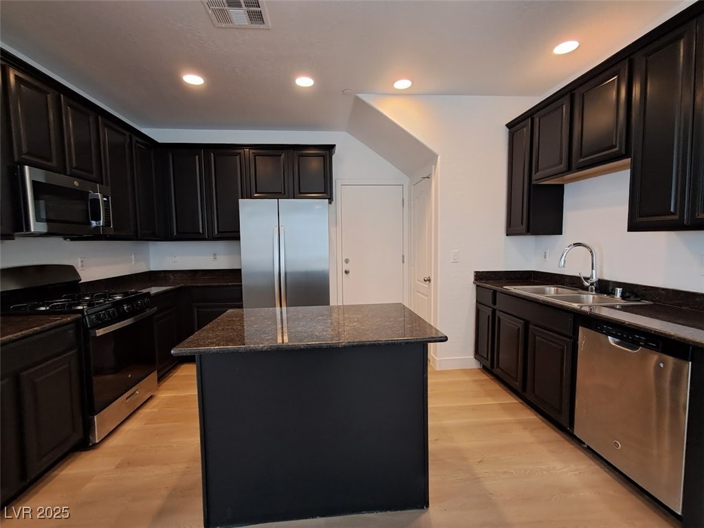 690 Calamus Palm Place, Henderson, Nevada image 9