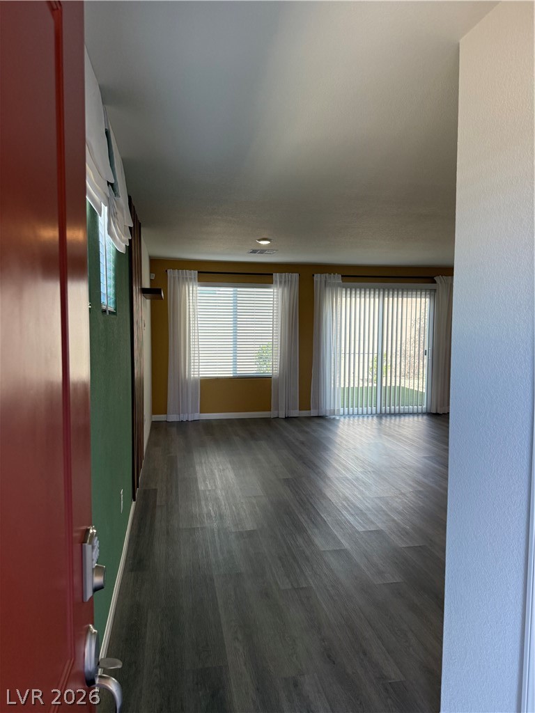 2626 Blue Dawn Falls Avenue