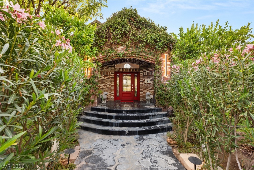 3004 ASTORIA PINES Circle