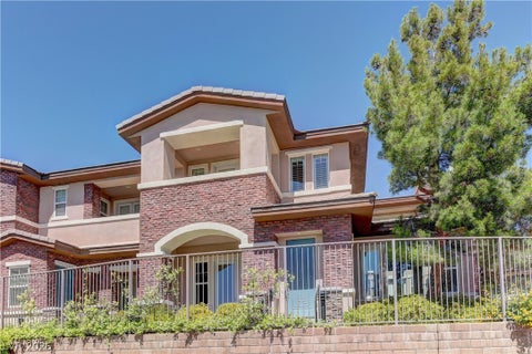Townhouse For Rent - 11280 Granite Ridge Drive #1041<br/> Clark County, Las Vegas, NV 89135