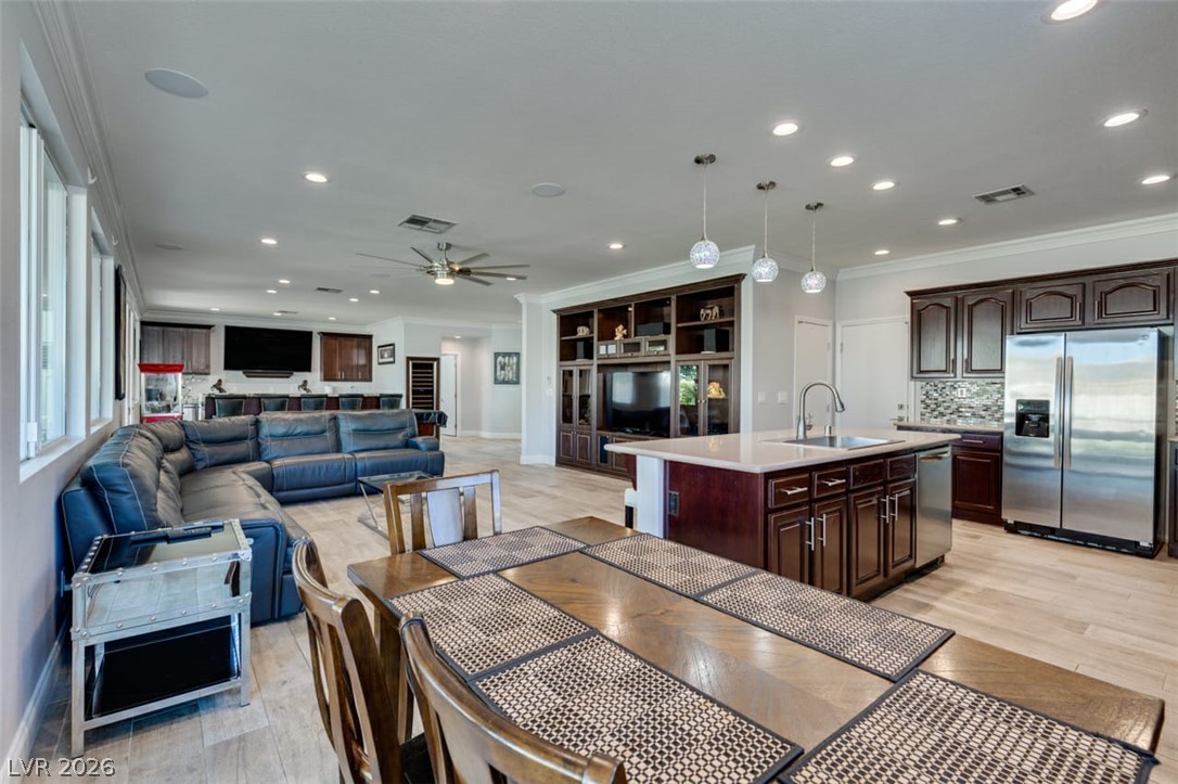 5056 Shadow Palm Court